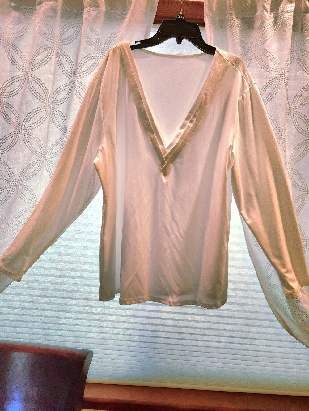 Women’s V-Neck Long Sleeve Top - Cream